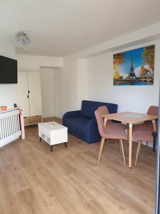 Studio Equipe Et Meuble St Cyprien Saint-Cyprien  Exteriér fotografie