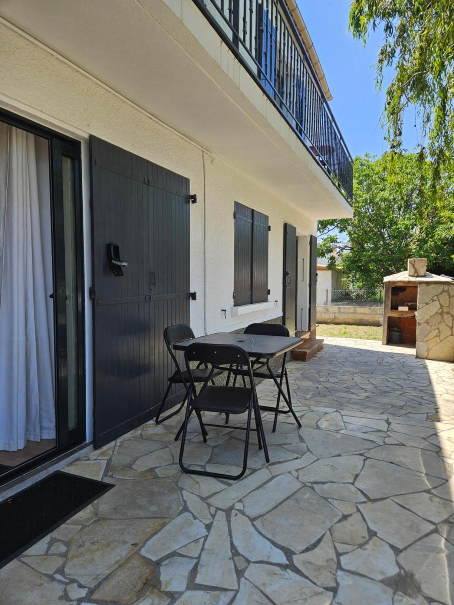 Studio Equipe Et Meuble St Cyprien Saint-Cyprien  Exteriér fotografie